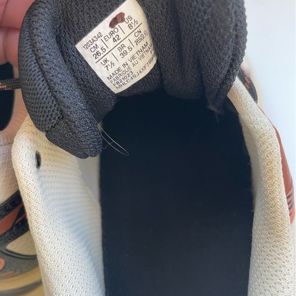 NWOT ASICS Gel-Terrain Sportstyle Sneakers Size 8.5 Men’s - Picture 10 of 15